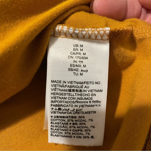 Gold Yellow Long Sleeve Crew Neck Smocked Cuff T-shirt EUC - Picture 4 of 4